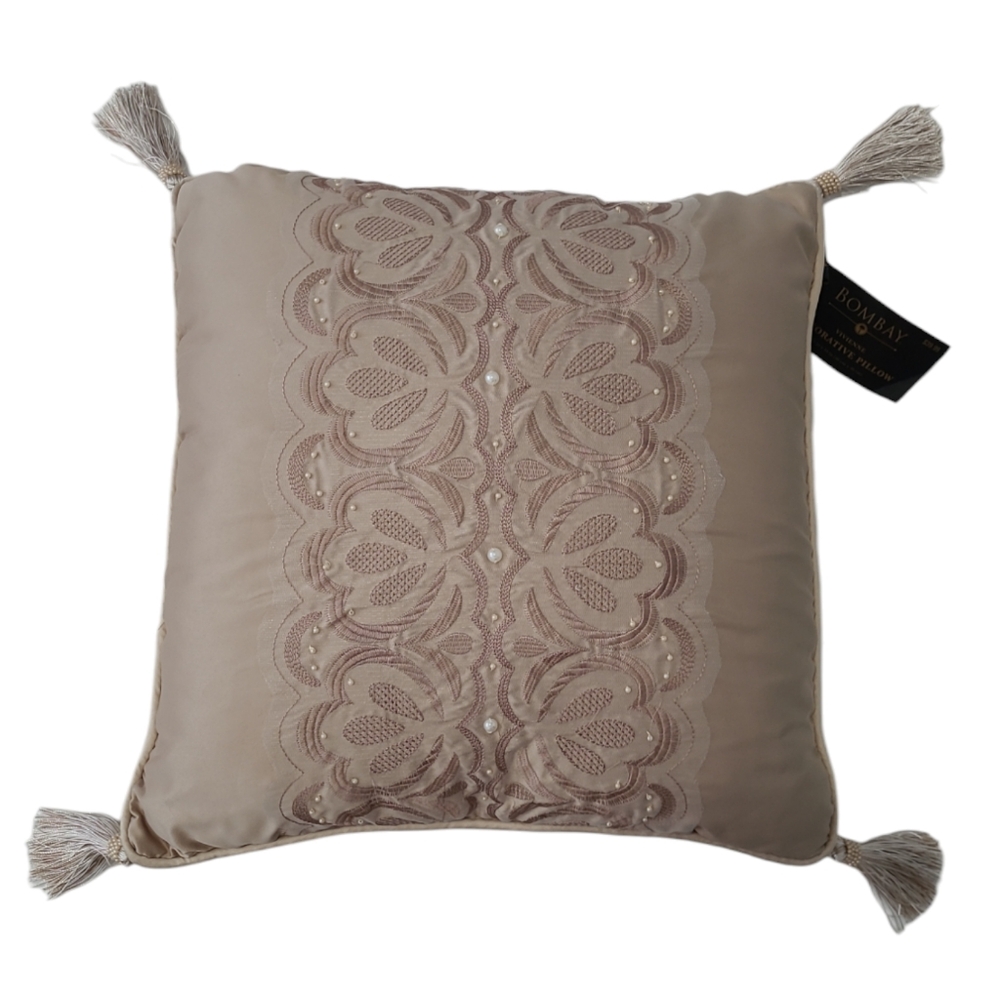 Bed Bath & Beyond Bombay Vivienne Decorative Pillow Ivory